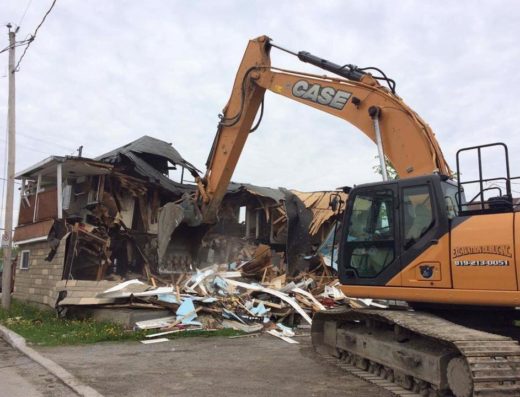 DUBUC EXCAVATION INC 9082-6900 QUÉBEC INC