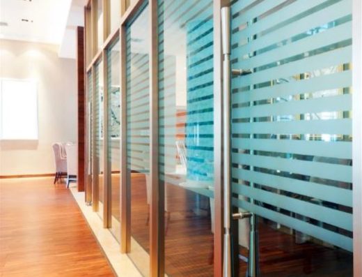 LES INSTALLATIONS DE VERRE À LAPIERRE INC