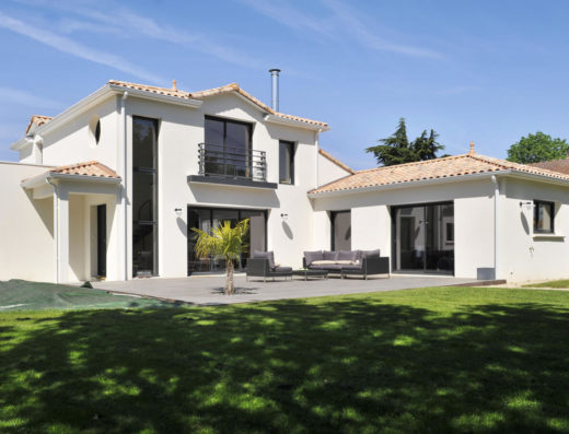 LES HABITATIONS ES INC
