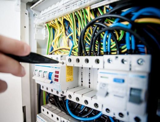 ENTREPRENEUR ÉLECTRIQUE YP