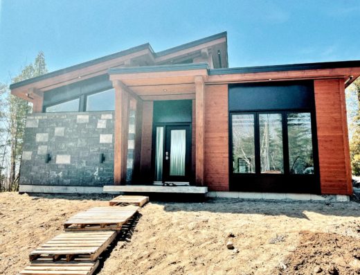 PEARL CONSTRUCTION<br/>9387-9765 QUÉBEC INC