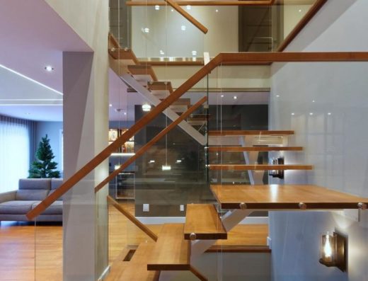 L&rsquo;ESCALIER DISTINCT INC