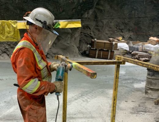EDL SERVICES MINIERS ET CONSTRUCTION INC