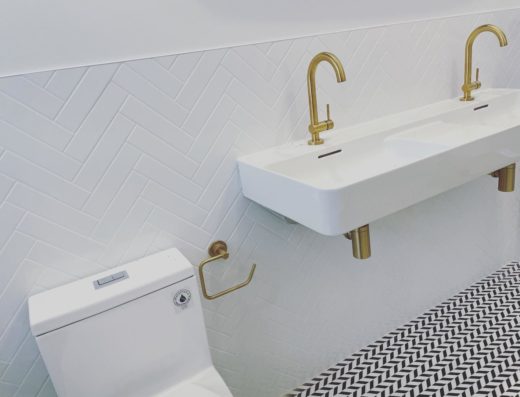 RÉNOVATIONS HOUZZ INC
